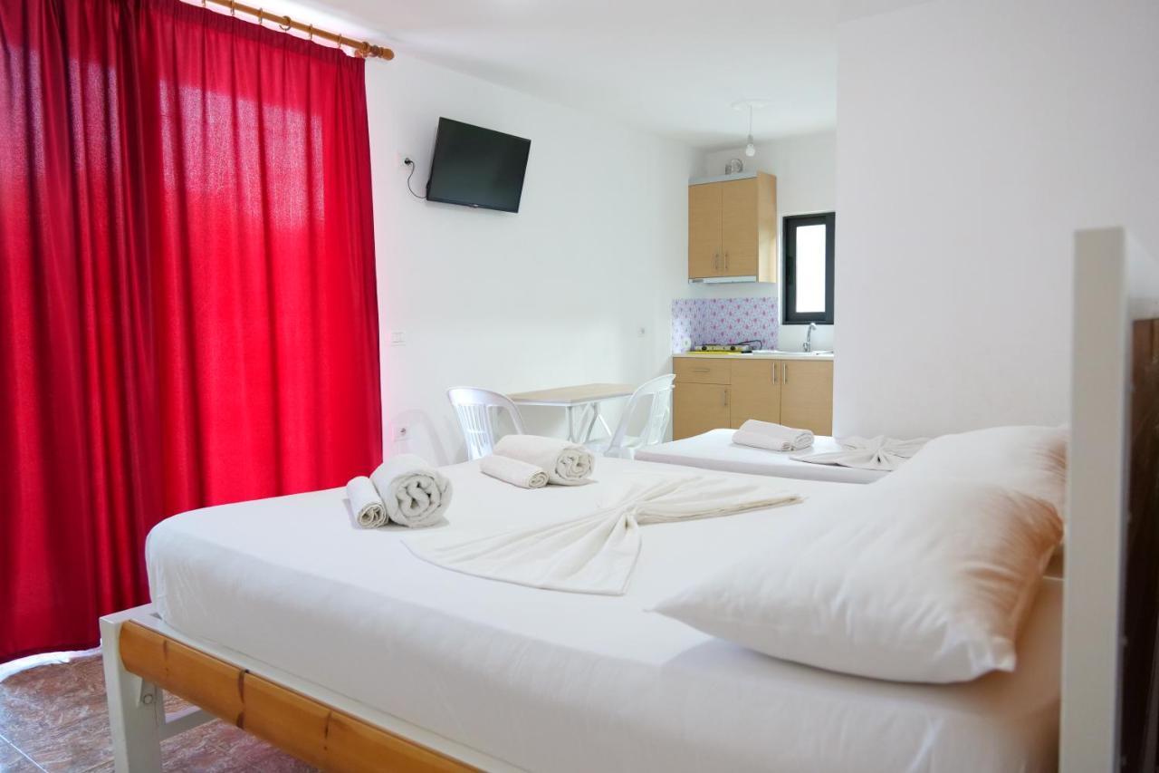 Villa Allkushi Sarandë エクステリア 写真