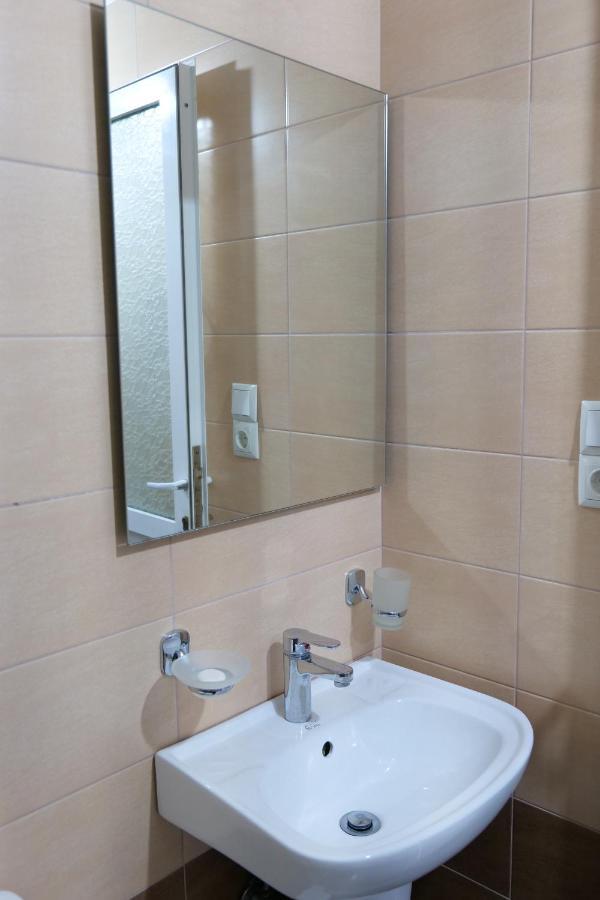 Villa Allkushi Sarandë エクステリア 写真