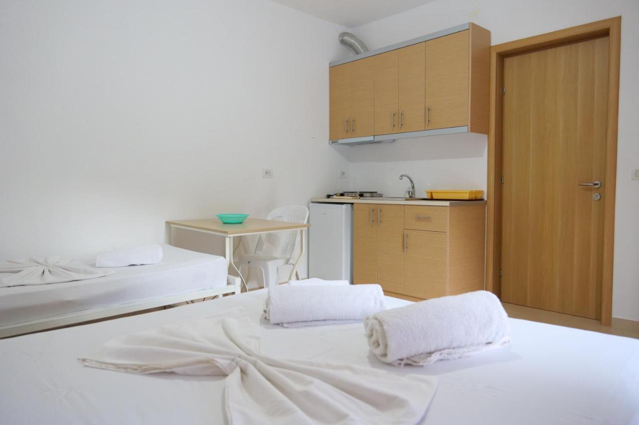 Villa Allkushi Sarandë エクステリア 写真