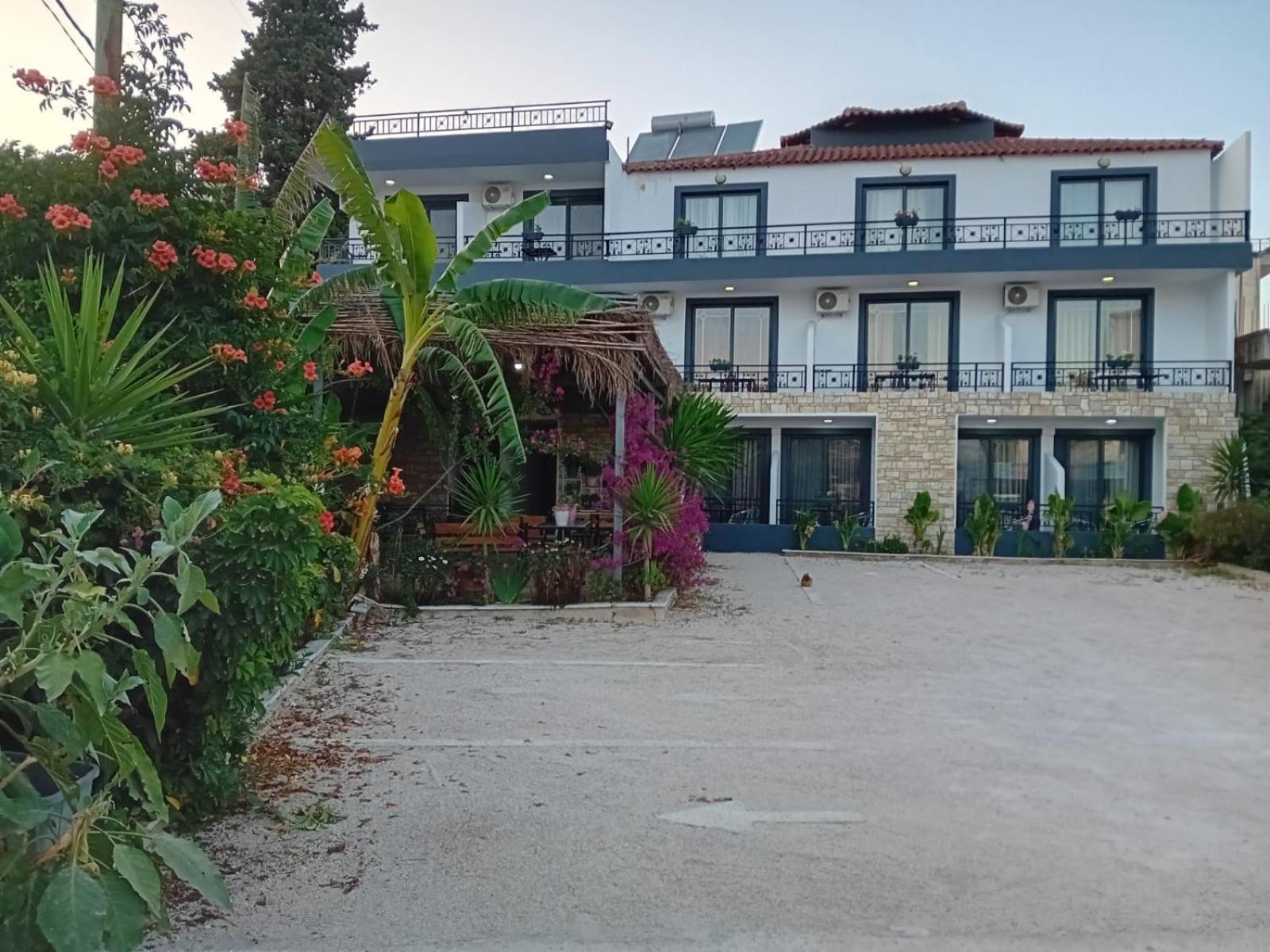 Villa Allkushi Sarandë エクステリア 写真