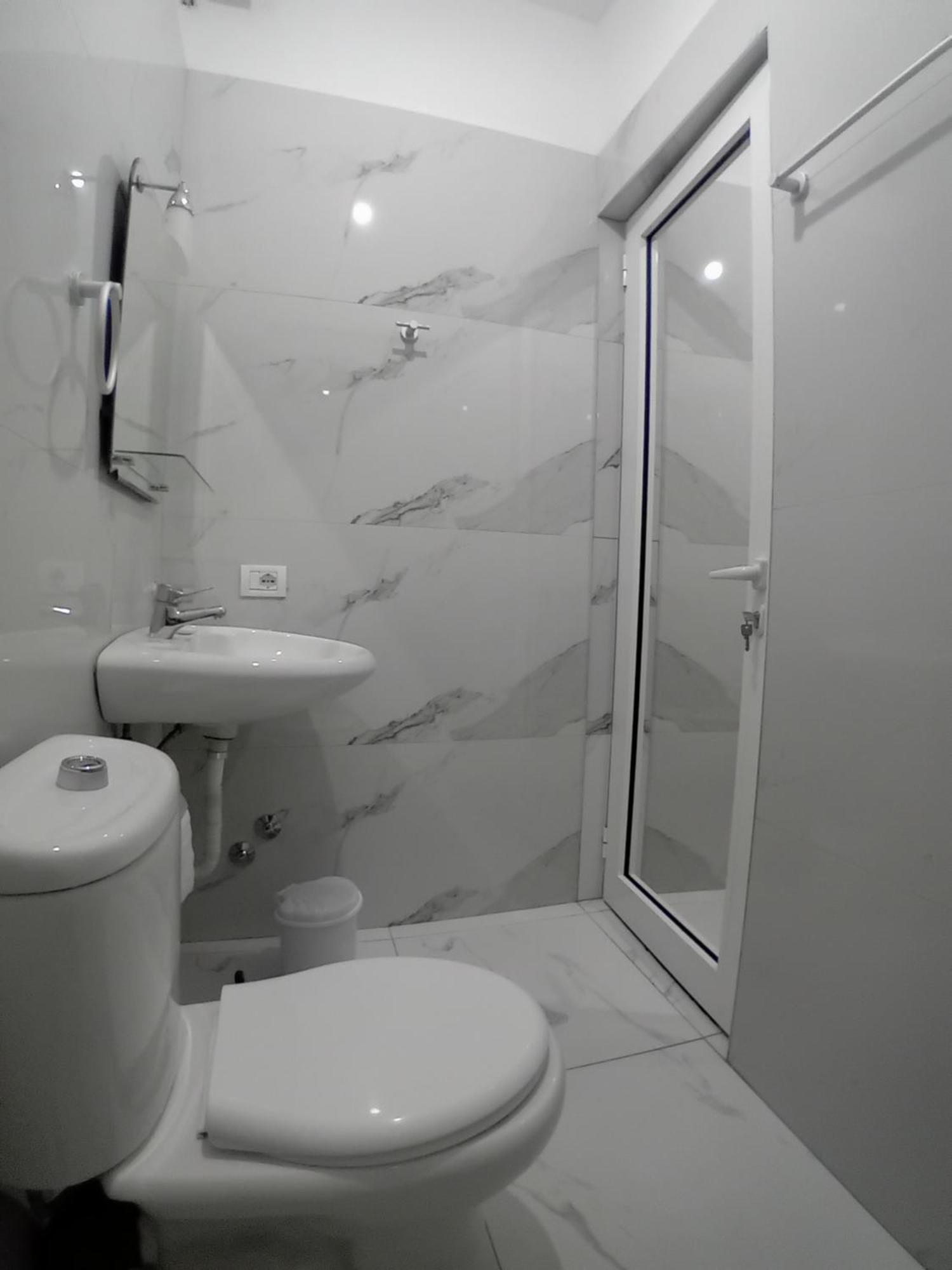 Villa Allkushi Sarandë 部屋 写真